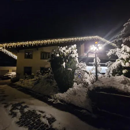 Bergglueck Lägenhet *